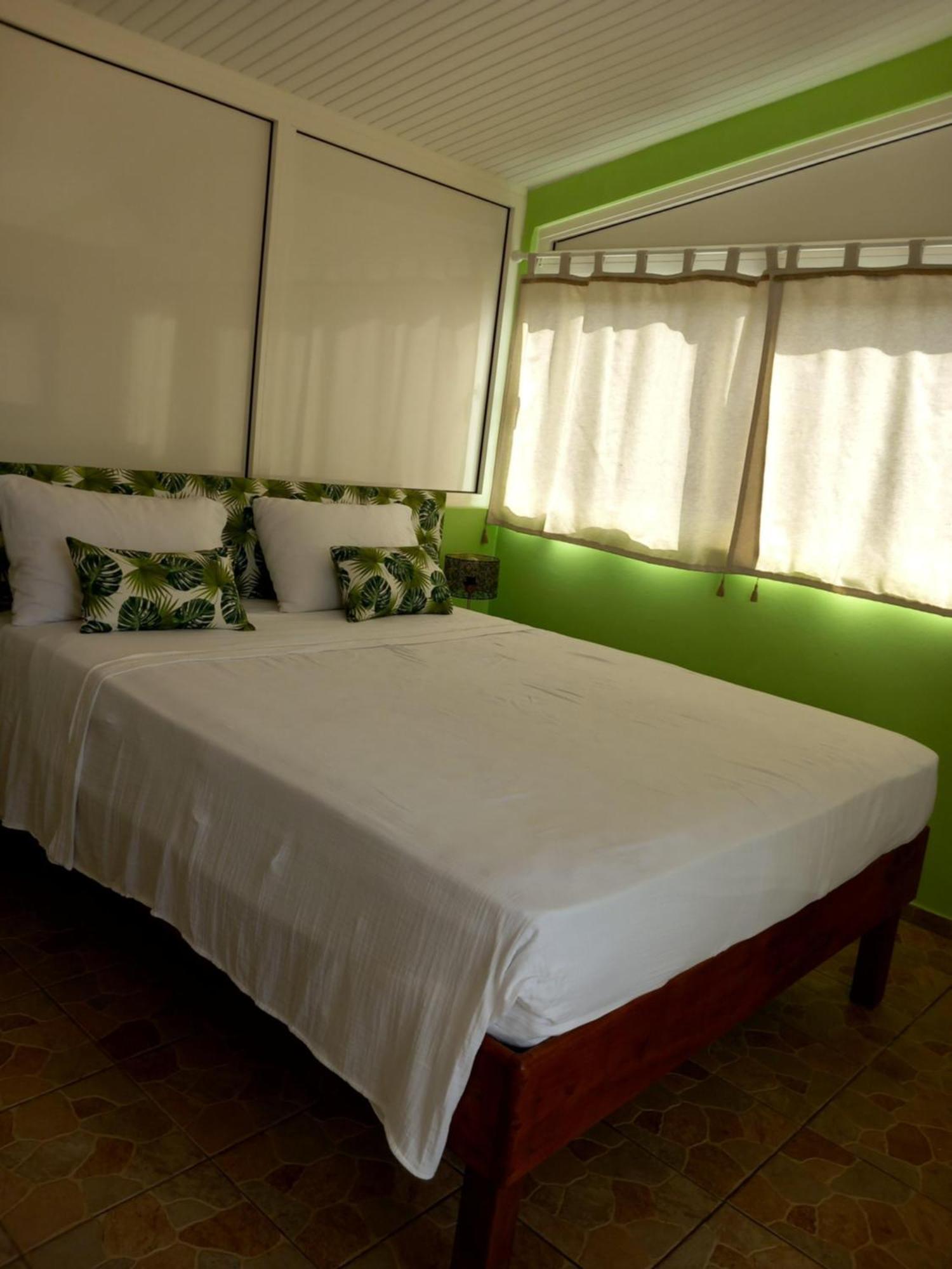 Maisonnette Atypique Au Coeur De La Martinique Riviere-Salee Exterior photo